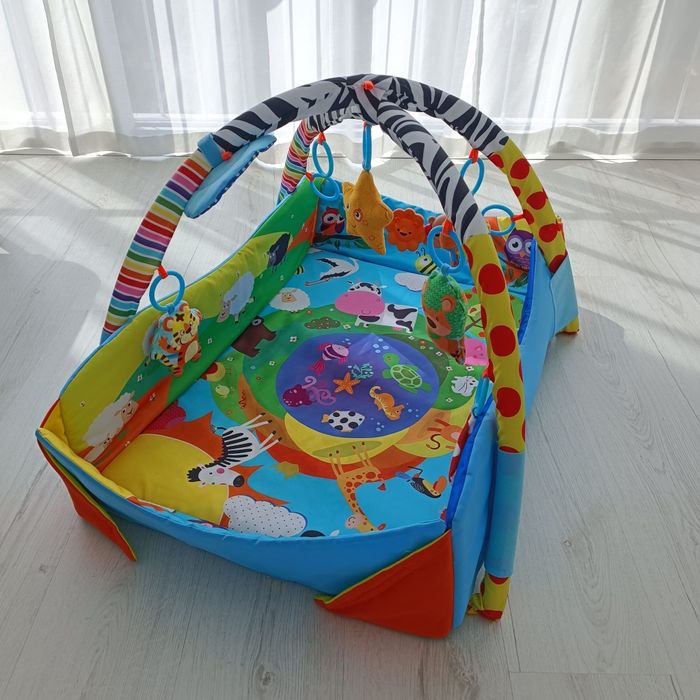 Tapete de atividades para bebé