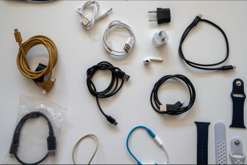 Різні проводи (робочі і під запчастини; Energea; airpod, неробочий)