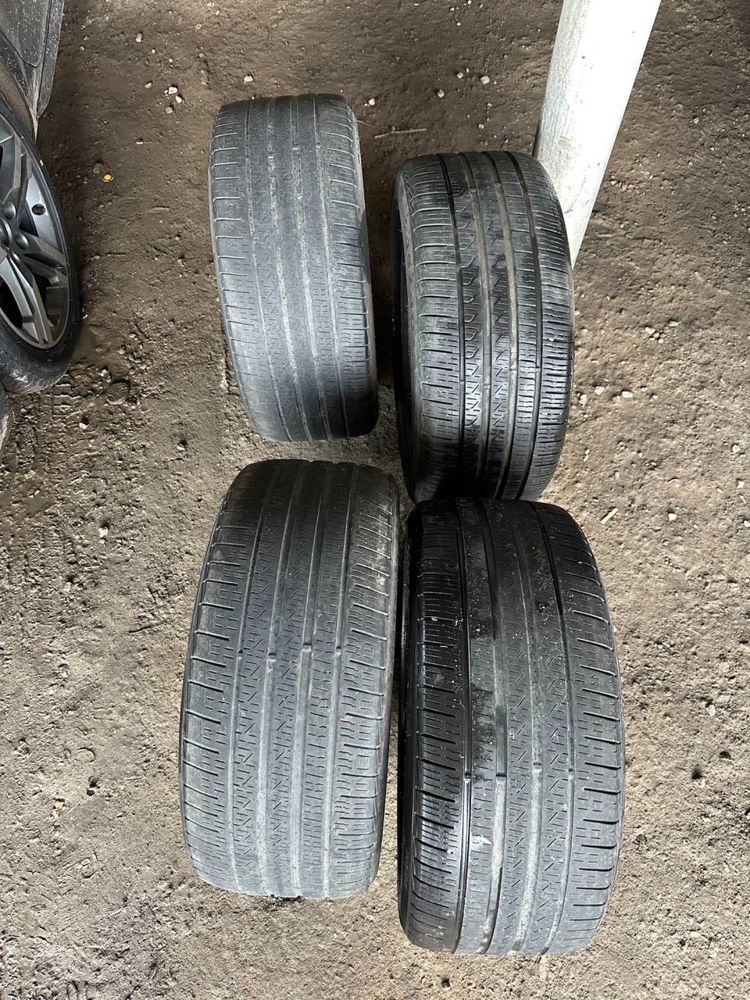 Продам Шини 245/40 R18