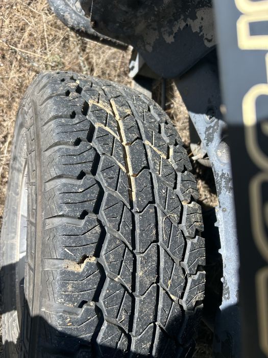 Vendo jantes pagero com  pneus 265