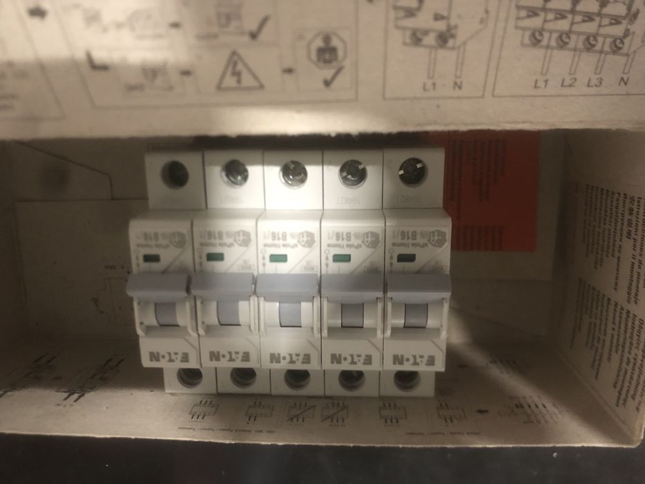 EATON Wylacznik Nadpradowy  B 16A 5 szt