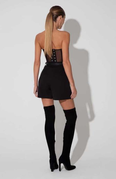 Чорні шорти з костюмної тканини жіночі чорні костюмні шорти вовк VOVK