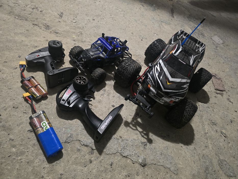 Sprzedam Traksy 2 sztuki z ładowarkami i bateriami!