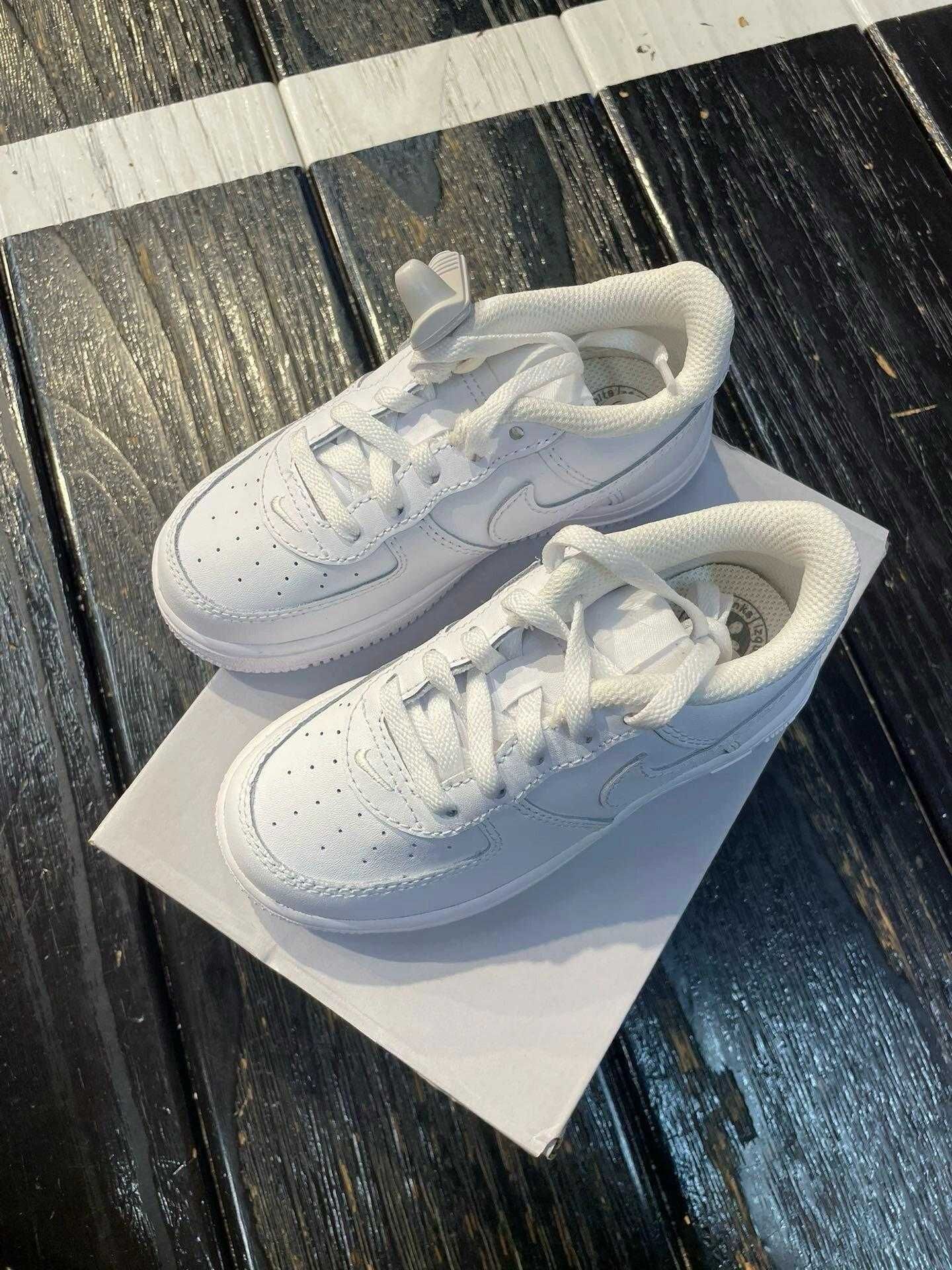 NikeAirForce1Low07White R.41