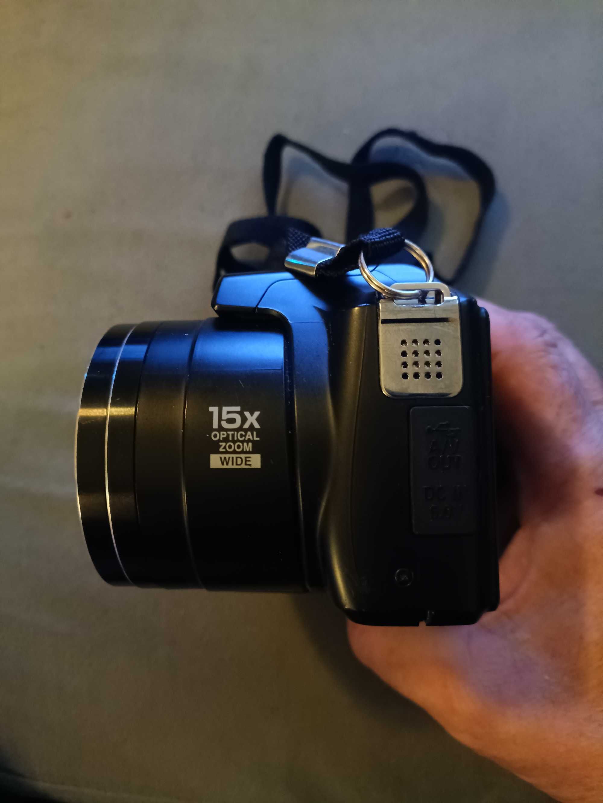 Aparat fotograficzny NIKON COOLPIX L100 cyfrowy analogowy wyświetlacz