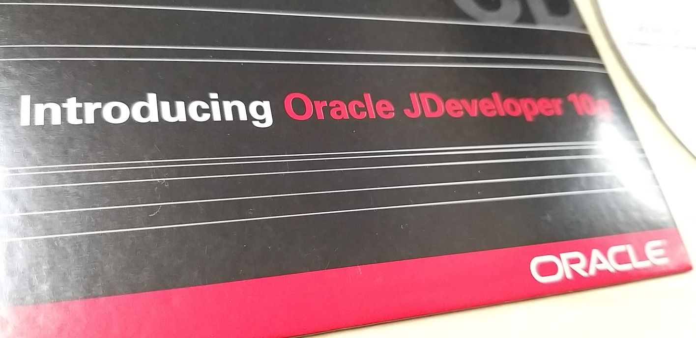 Oracle JDeveloper 10g.