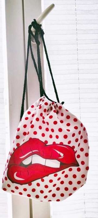 PREZENT Plecak typu worek NA JESIEŃ, ZIMĘ czerwony, usta #00s #pinup