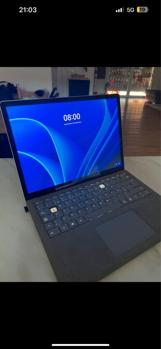 Microsoft Surface Laptop