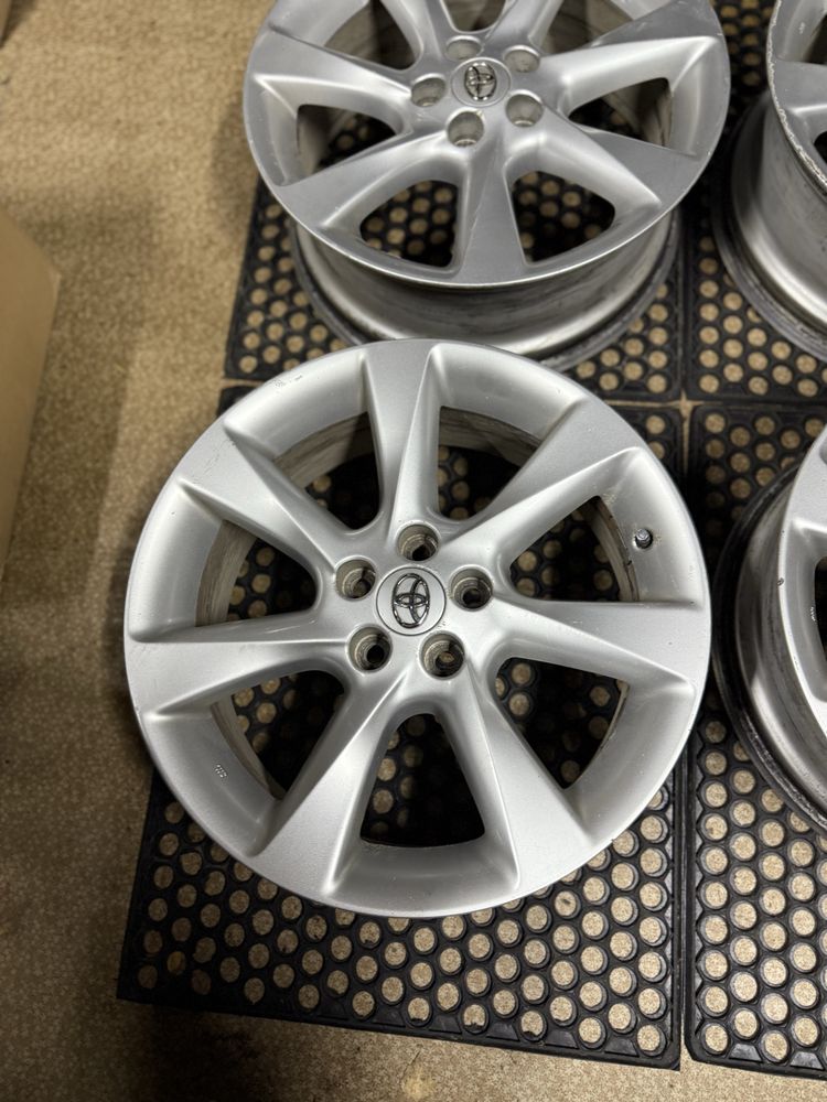Диски оригінальні toyota rav4 venza sienna highlander lexus 5 114 r19