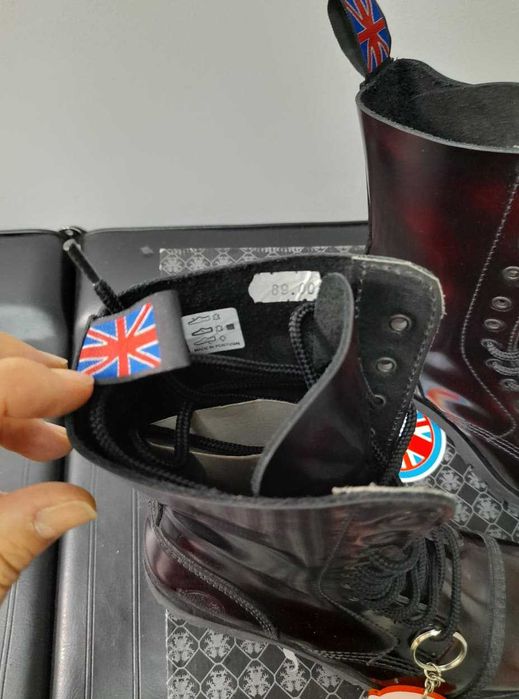 Bota "combat" tamanho 38 ,de cabedal Nevermind NOVA