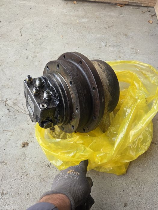 Napęd Zwolnica Napęd Silnik jazdy CAT 305CR