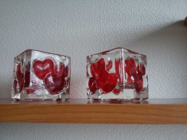 Dwa świeczniki szklane ręcznie malowane na świeczki tealihgt