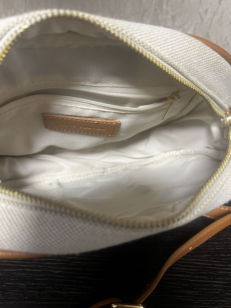 Кросбоді Katie LOXTON