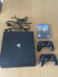 Ps4 pro 1TB + 2 pady + okablowanie + gra GoW