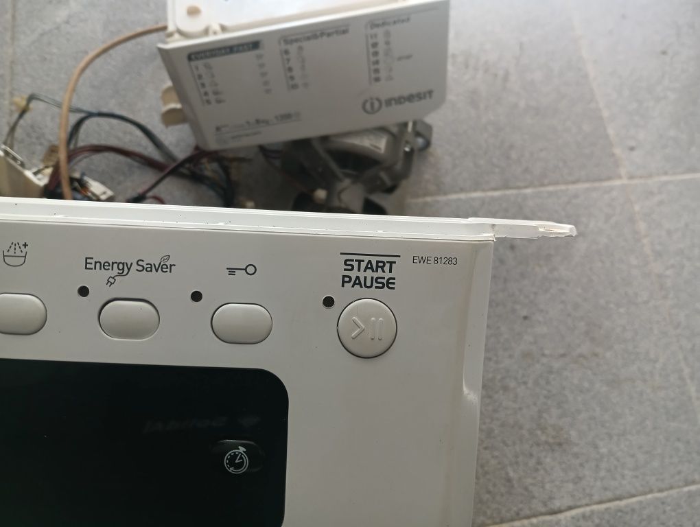 Indesit EWE 81283 para peças