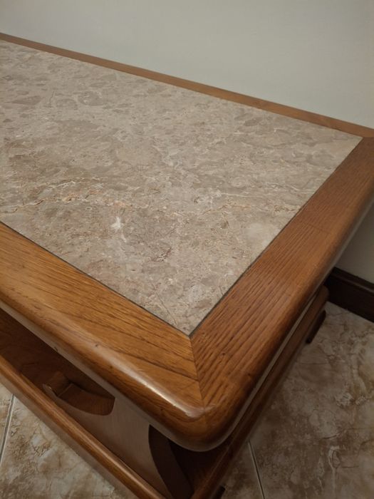 Mesa de centro de sala em madeira maciça e pedra