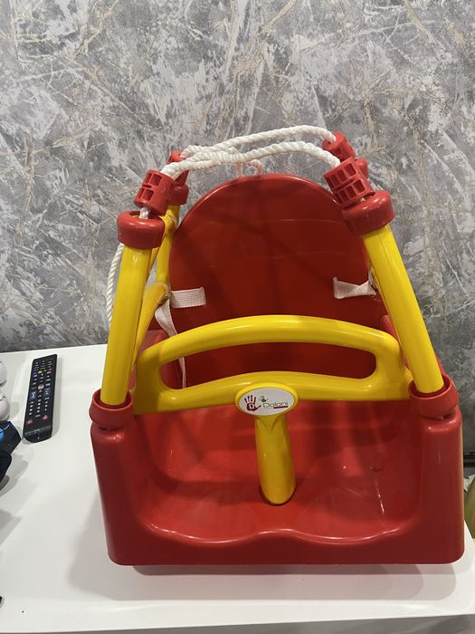 Продам дитячу гойдалку