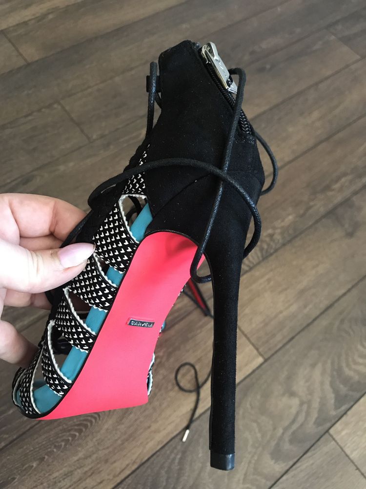 Buty sandaly szpilki 39 Carvela