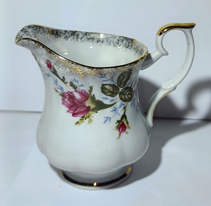 Porcelanowa Sosjerka/Dzbanuszek na Mleko/Śmietankę Chodzież PRL  IWONA