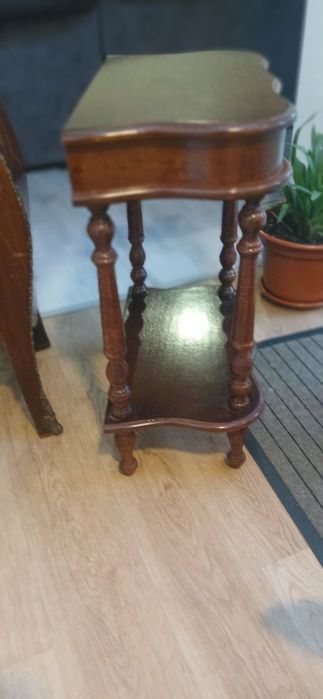 Mesa de apoio- criado-mudo