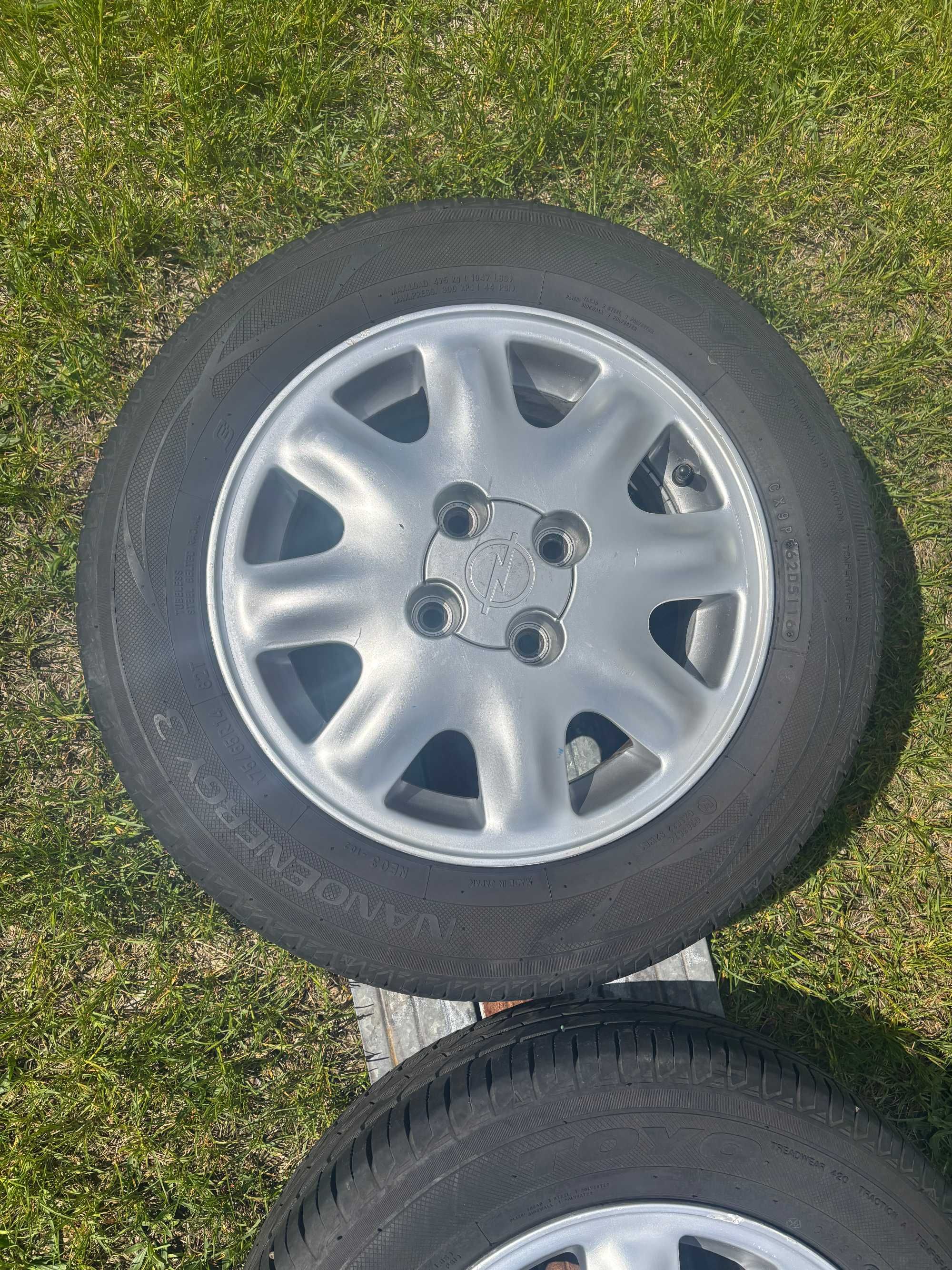Okazja koła letnie OPEL CORSA 5,5Jx14 4x100 ET49 175/65R14 TOYO