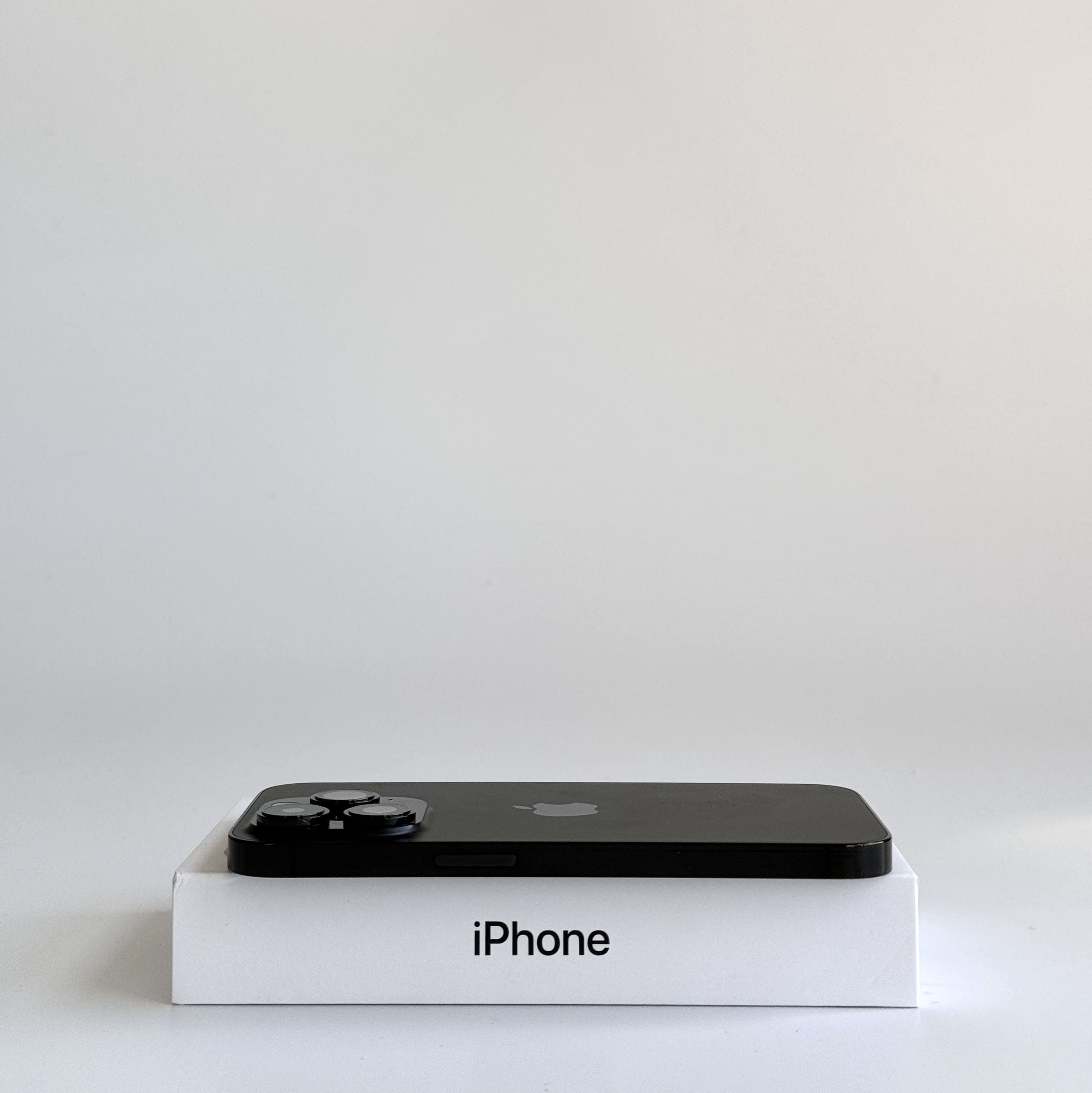 Б/У Apple iPhone 14 Pro 256Gb Space Black eSIM