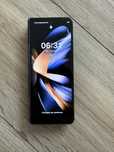 Samsung fold 4 uszkodzony