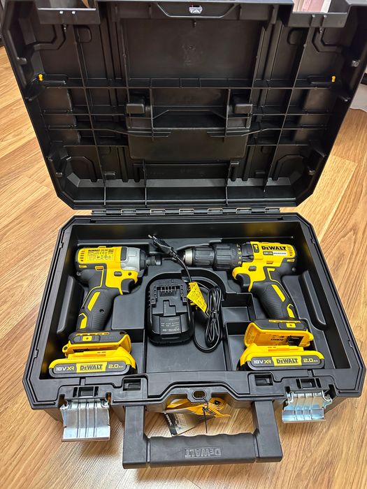 Професійний набір інструментів DeWALT DCK2060D2T