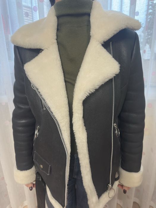 Дублянка косуха чорного кольору натуральна