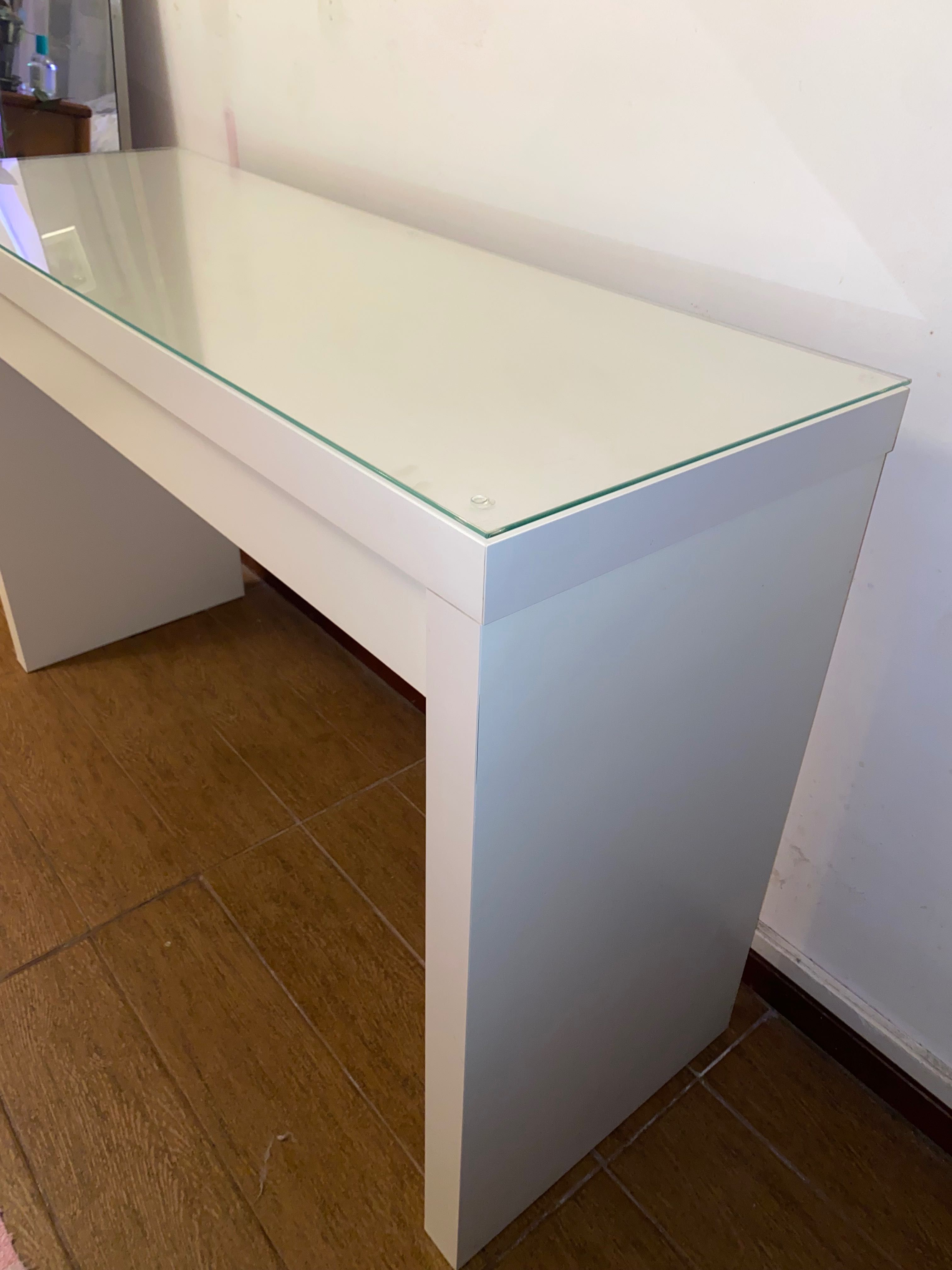 Aparador ikea MALM