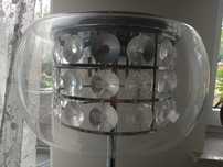 Lampa stojąca z kryształkami