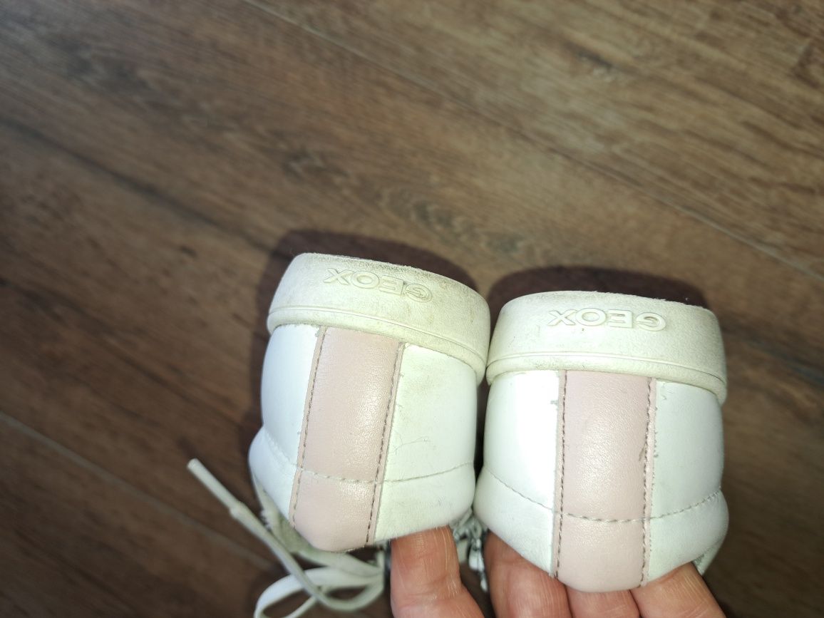 Geox białe dziewczęce buty skórzane rozm 31
