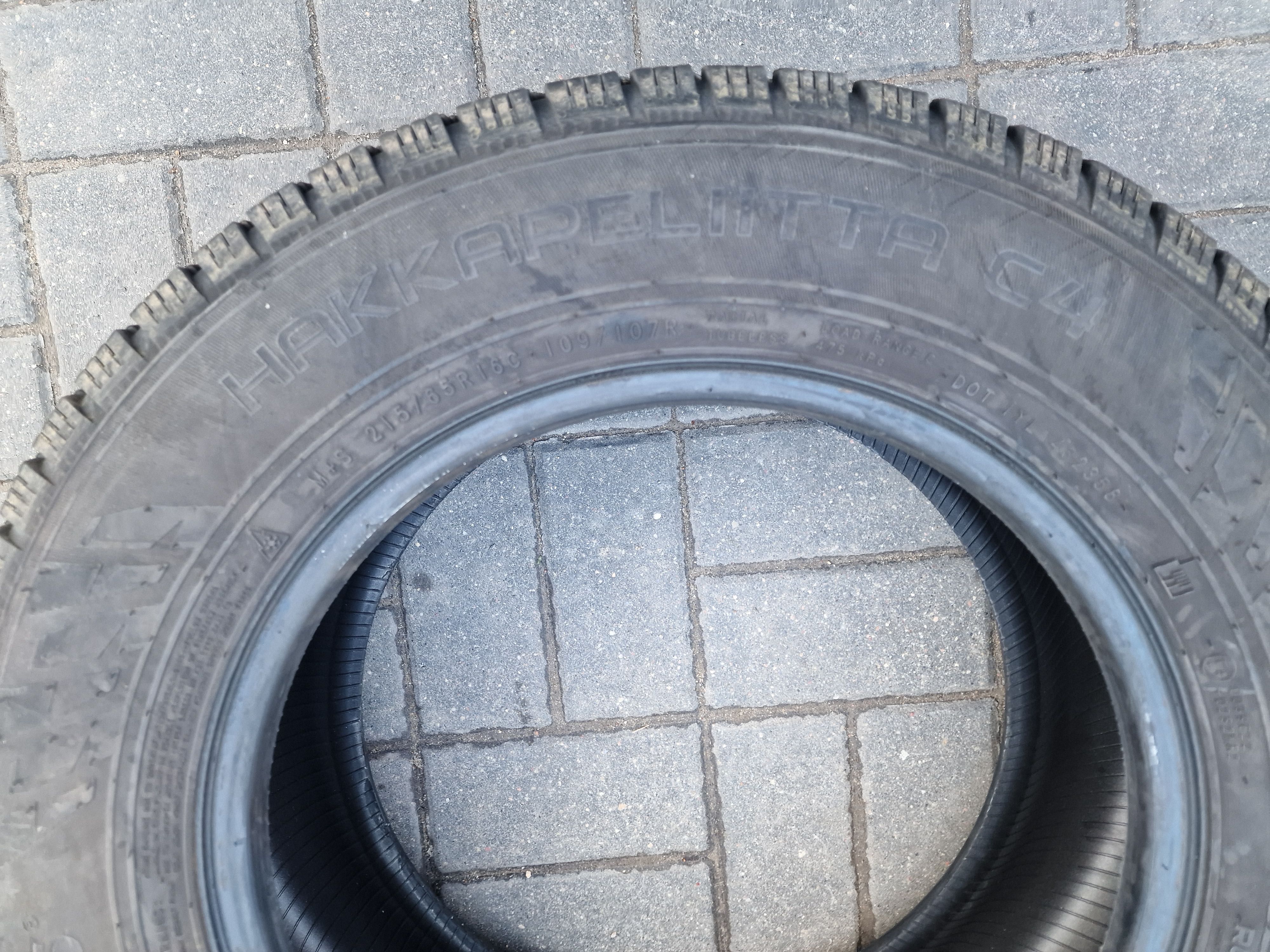 Opony zimowe z kolcami Nokia 215 / 65 / 16c stan idealny 8mm 2022rok