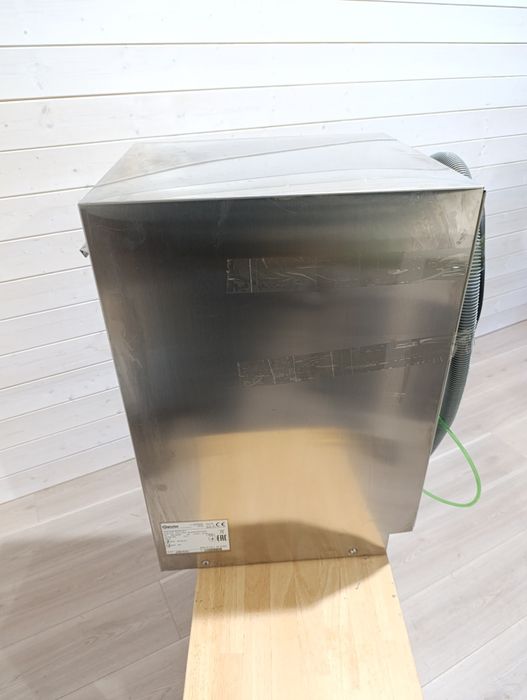 Mała zmywarka do szkła Bartscher TF350.