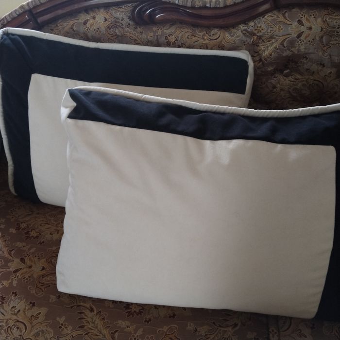 Покривало з подушками