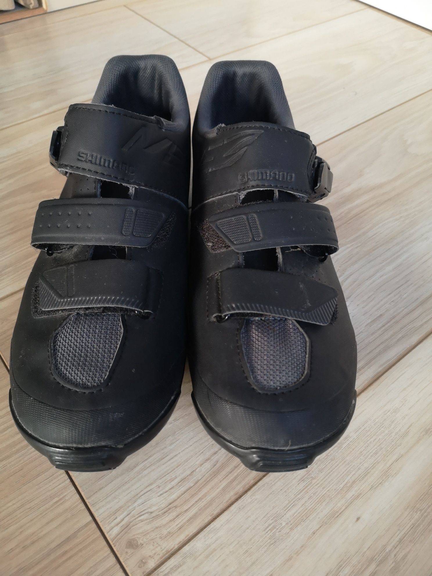 Buty z zapięciami Shimano