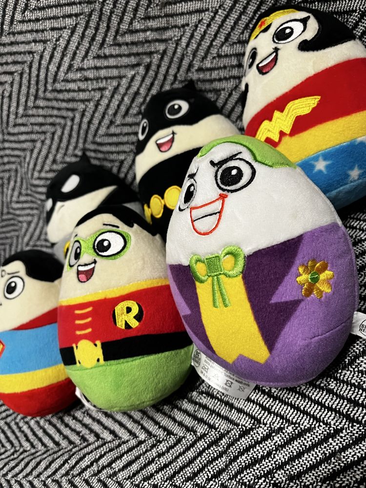 Jajka postacie DC Joker Batman Robin Superman Tesco
