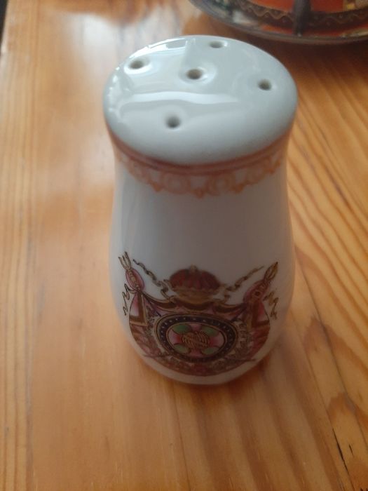 Saleiro Vintage com Brasão