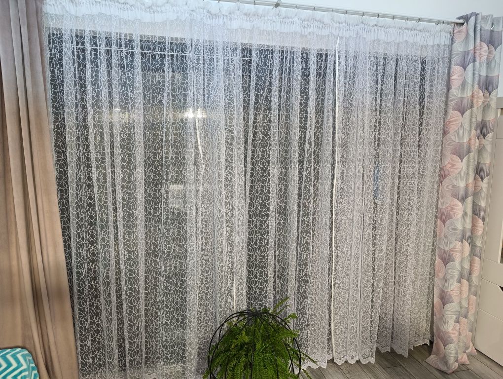 Firana na okno tarasowe szer 260 cm z dwoma panelami