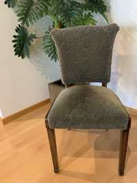 Cadeira em veludo estilo vintage