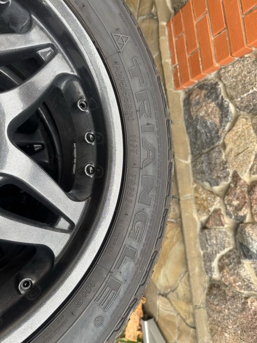 Продам комплект дисків з резиною