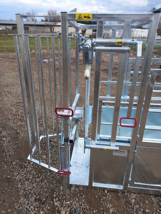 Klatka dla bydła, poskrom