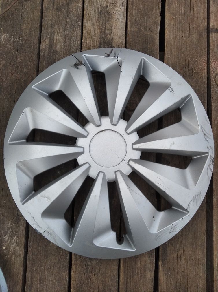 Ковпаки 16" VW i 15"хром 80-815C 15" i 14" по 1шт.