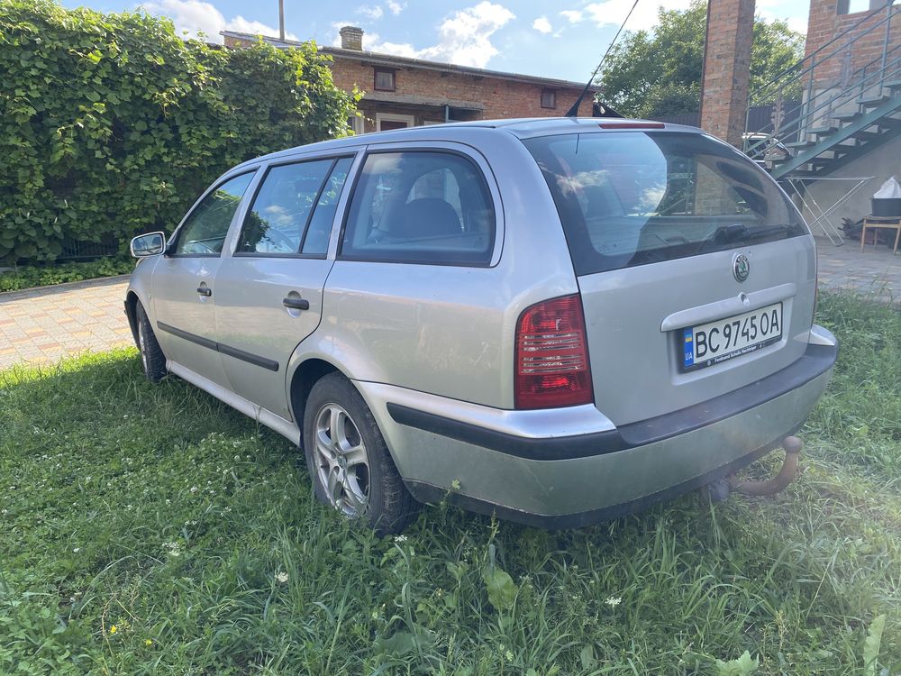 Продам skoda octavia tour 1.6