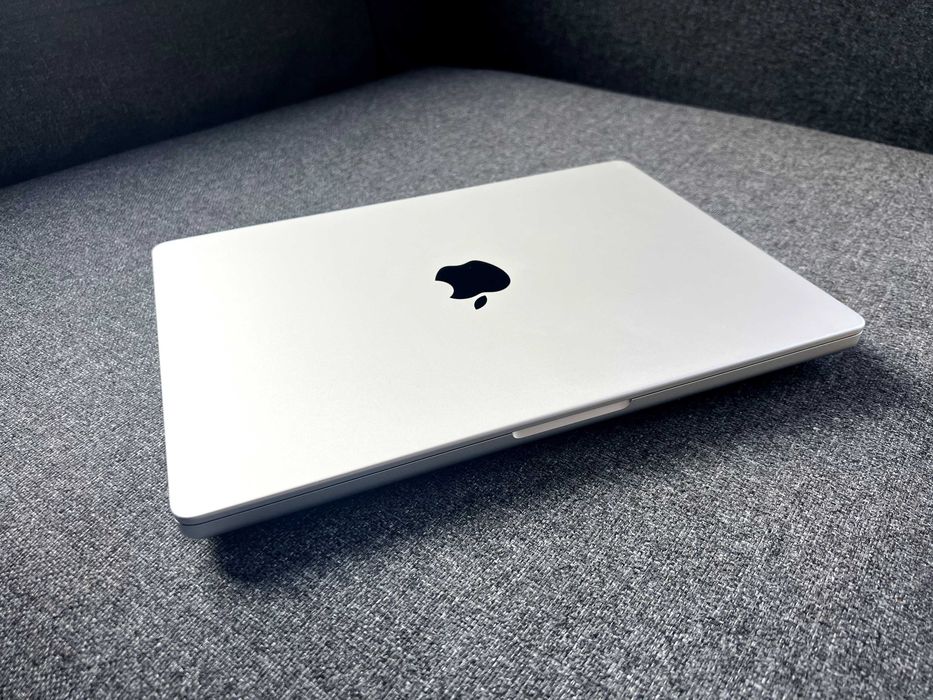 MacBook Pro 14" M3 Pro, 36GB RAM, 1TB SSD