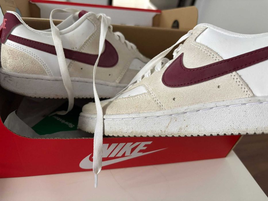 Tenis Nike Rosa e Branco