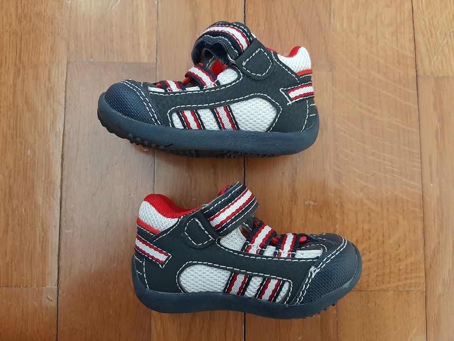 Sapatilhas bebé Zippy 19 como novas