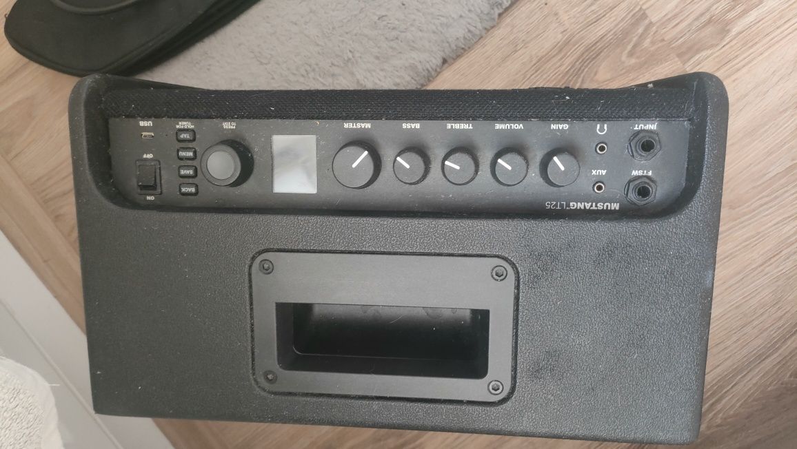 Gitara elektryczna fender stratocaster cały zestaw