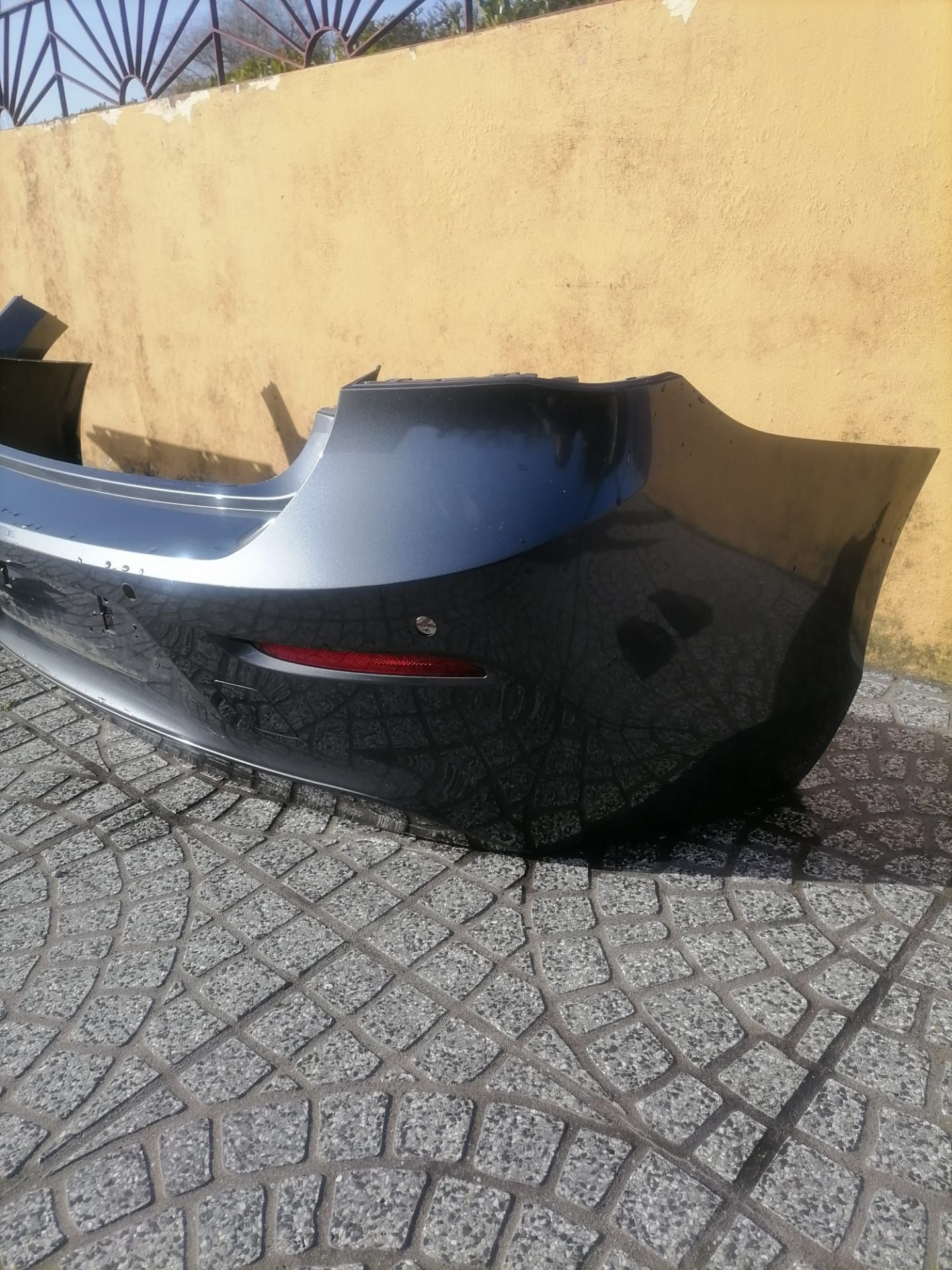 Vendo volante de bmw e parachoques e capas de espelho