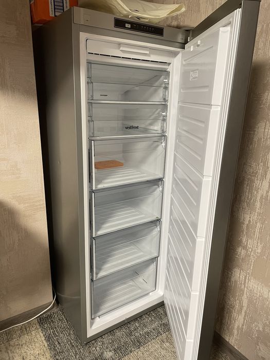Vestfrost морозильна камера